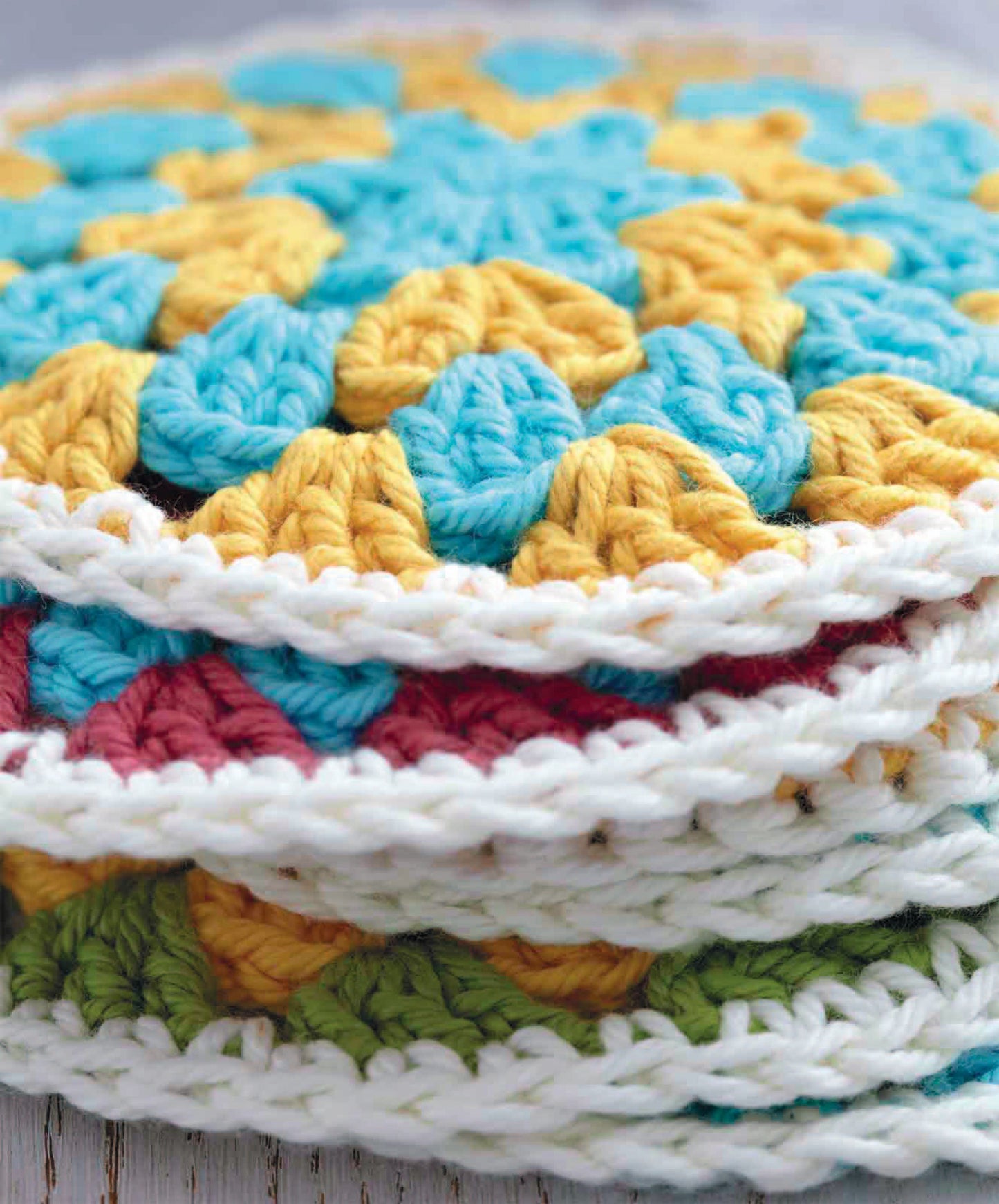 A complete step-by-step guide to learning to crochet-kroshiCraft